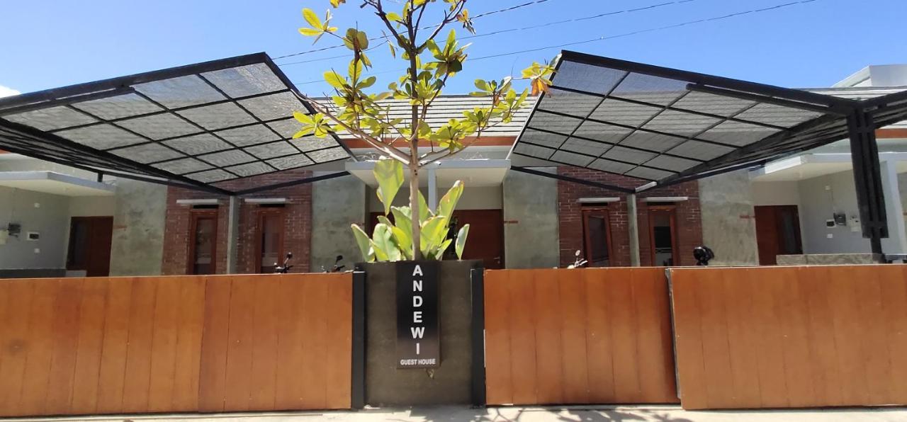Embe Pitoe Syariah Gejayan Mitra Reddoorz Hotel Pakualaman Exterior photo