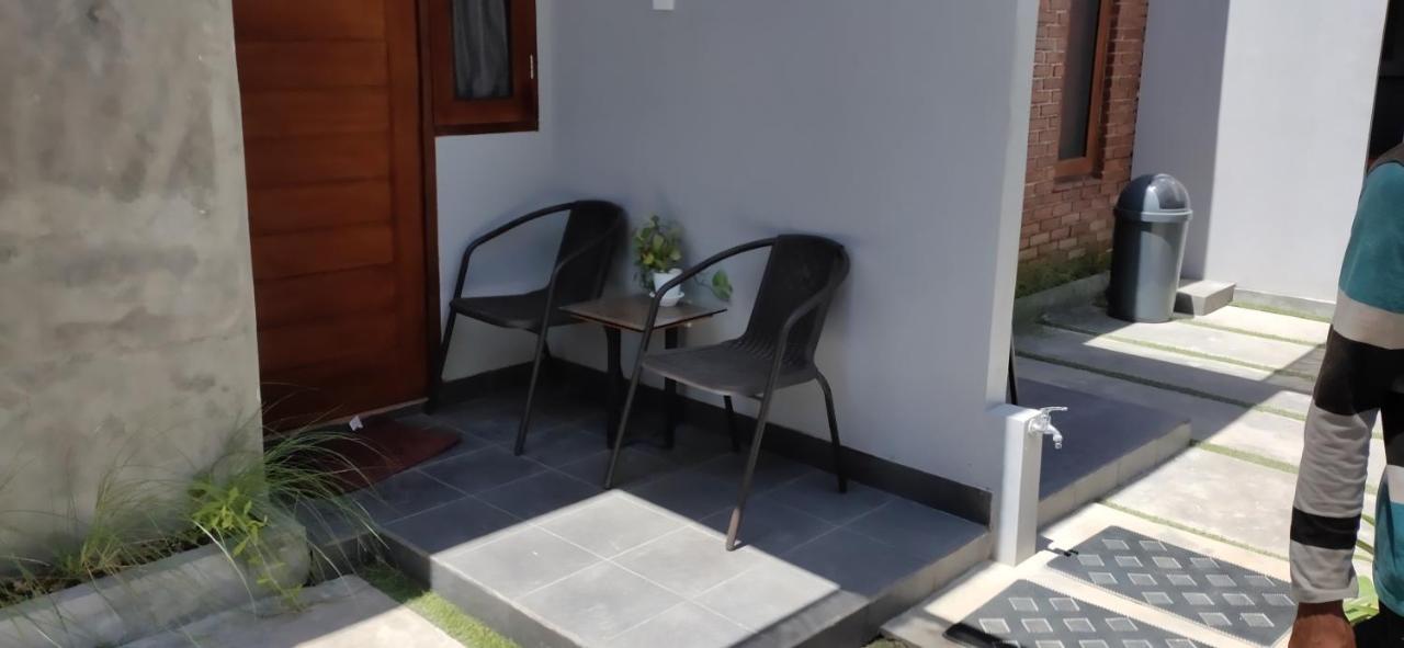 Embe Pitoe Syariah Gejayan Mitra Reddoorz Hotel Pakualaman Exterior photo