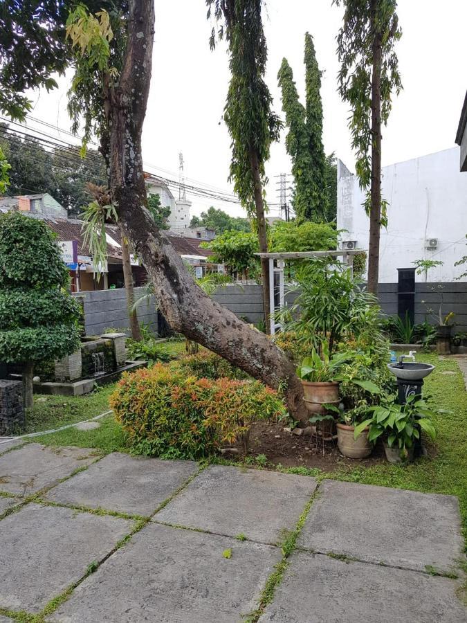 Embe Pitoe Syariah Gejayan Mitra Reddoorz Hotel Pakualaman Exterior photo